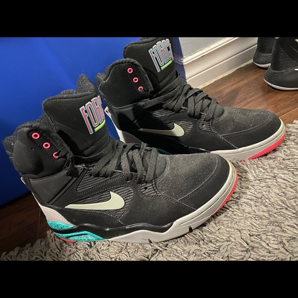 Men’s and women’s shoes - Picture 15 of 16